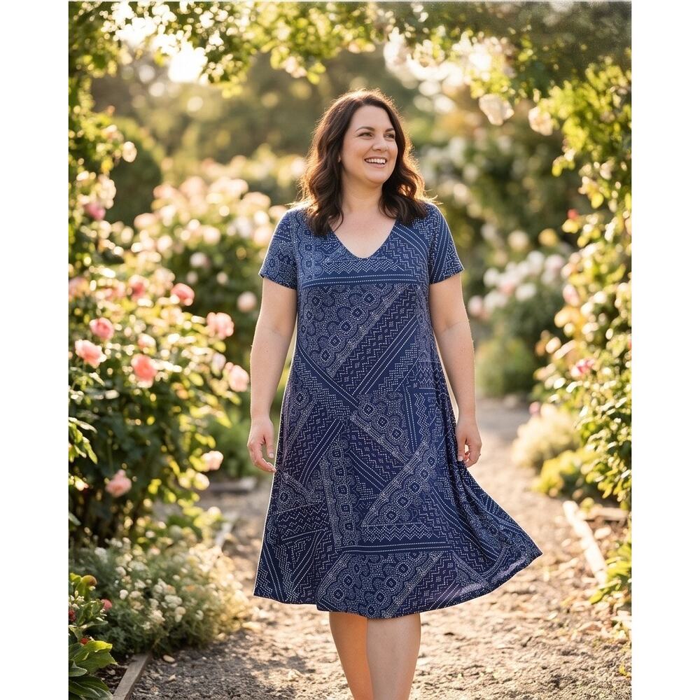 Lane Bryant Blue Geometric Print Short Sleeve V-Neck Knit Dress Size 14/16